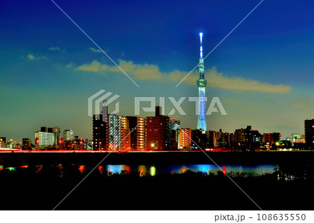 堀切水辺公園荒川土手から観る東京スカイツリーの夜景 長時間撮影 堀切水辺公園荒川土手から観る東京スカイツリーの夜景 長時間撮影 108635550