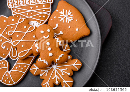 Delicious gingerbread cookies with honey, ginger and cinnamon Delicious gingerbread cookies with honey, ginger and cinnamon 108635566