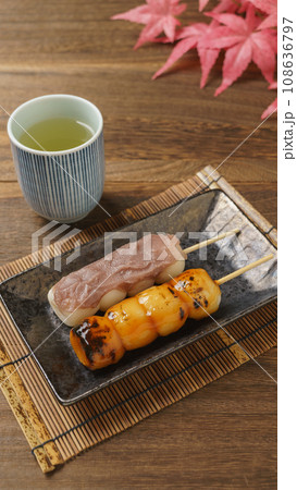 串団子と緑茶|みたらし団子とあん団子 串団子と緑茶|みたらし団子とあん団子 108636797
