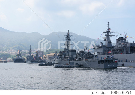 着岸する海上自衛隊護衛艦DE-229あぶくま 着岸する海上自衛隊護衛艦DE-229あぶくま 108636954