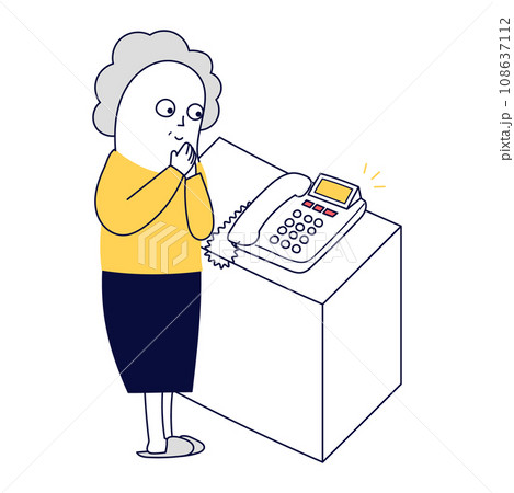 ナンバーディスプレイで電話の相手を確認して安心するおばあちゃん ナンバーディスプレイで電話の相手を確認して安心するおばあちゃん 108637112