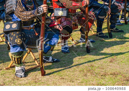 名古屋城秋まつり、火縄銃の実演〈愛知県名古屋市〉 名古屋城秋まつり、火縄銃の実演〈愛知県名古屋市〉 108640988