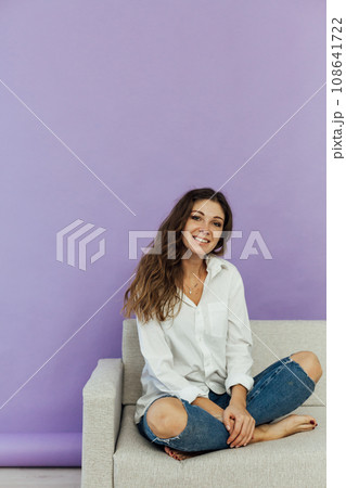 Portrait of a beautiful young stylish woman 30 years old 108641722