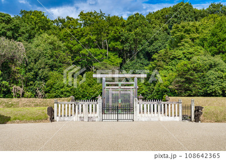 奈良県橿原市 初代神武天皇 畝傍山東北陵 奈良県橿原市 初代神武天皇 畝傍山東北陵 108642365