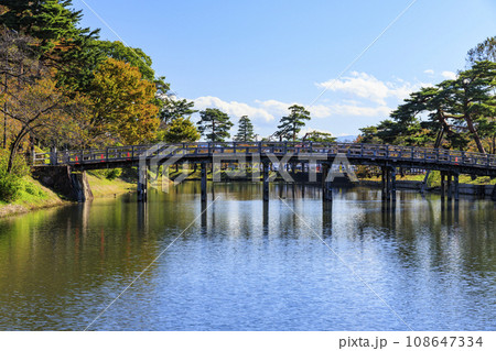新潟　高田城址の紅葉 108647334