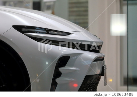 車のヘッドライト　イメージ 108653489