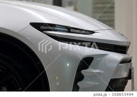 車のヘッドライト イメージ 車のヘッドライト イメージ 108653494