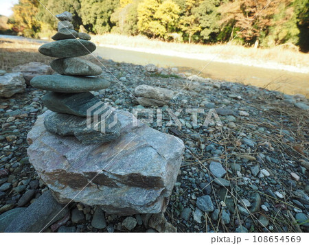 賽の河原の石積み 108654569