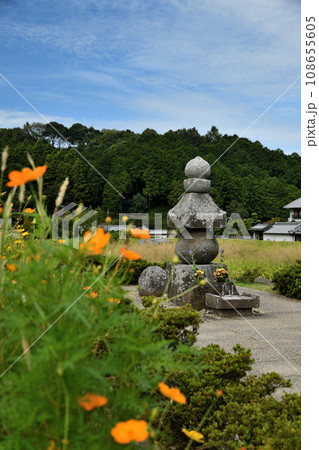 蘇我入鹿首塚　【奈良県高市郡明日香村】 108655605