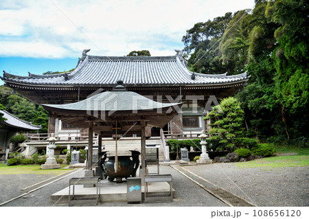 第26番札所 龍頭山 光明院 金剛頂寺(本堂)　【高知県室戸市】 108656120