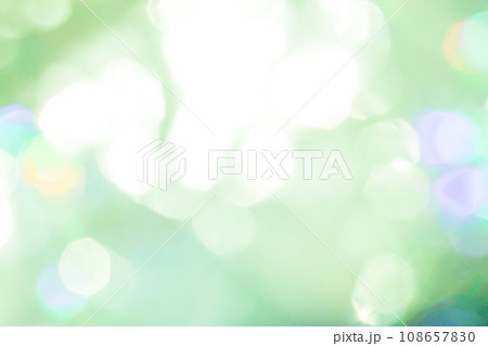 グリーン系キラキライメージ (背景素材) グリーン系キラキライメージ (背景素材) 108657830