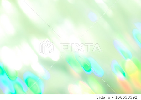 グリーン系ミックスカラー流れるキラキライメージ (背景素材) グリーン系ミックスカラー流れるキラキライメージ (背景素材) 108658592