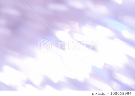 ヴァイオレット系ミックスカラー流れるキラキライメージ　(背景素材) 108658994