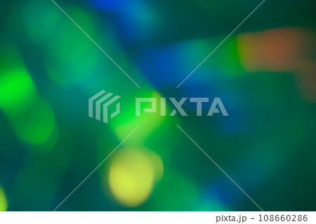 グリーンカラー系ミックスカラー玉ボケイメージ　(背景素材) 108660286