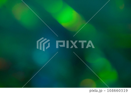 グリーンカラー系ミックスカラー玉ボケイメージ (背景素材) グリーンカラー系ミックスカラー玉ボケイメージ (背景素材) 108660319