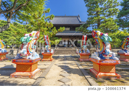 黄檗宗大本山「萬福寺」大雄寶殿 --黄檗ランタンフェスティバル-- 黄檗宗大本山「萬福寺」大雄寶殿 --黄檗ランタンフェスティバル-- 108661374