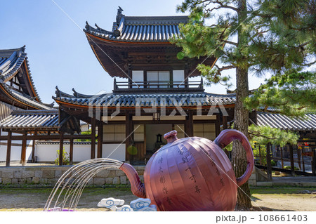 黄檗宗大本山「萬福寺」鐘楼 --黄檗ランタンフェスティバル-- 黄檗宗大本山「萬福寺」鐘楼 --黄檗ランタンフェスティバル-- 108661403