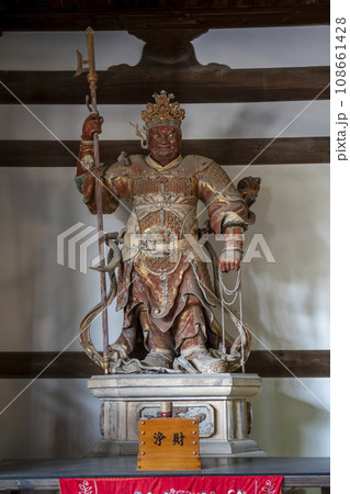 広目天の像 萬福寺・天王殿 広目天の像 萬福寺・天王殿 108661428