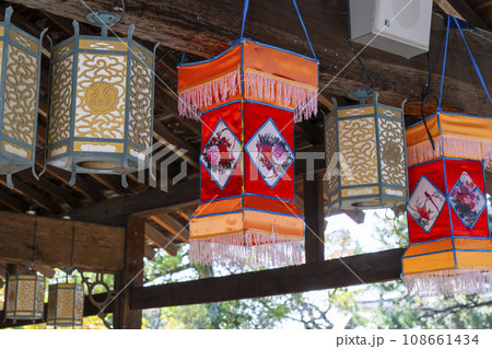 黄檗宗大本山「萬福寺」回廊の灯籠 108661434