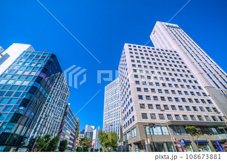 日本の横浜都市景観　横浜ファーストビルなどを望む 108673881