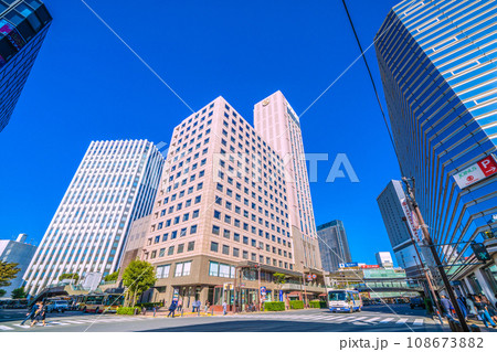 日本の横浜都市景観　横浜ファーストビルなどを望む 108673882