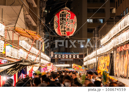 《東京都》東京のお祭り・日本橋べったら市 《東京都》東京のお祭り・日本橋べったら市 108674559