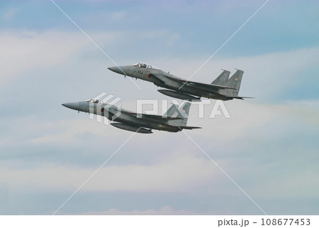 離陸する航空自衛隊戦闘機 F-15J 離陸する航空自衛隊戦闘機 F-15J 108677453