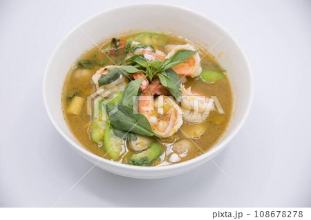 Famous Thai food that common served in most Thai Restaurants Famous Thai food that common served in most Thai Restaurants 108678278