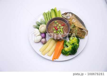 Famous Thai food that common served in most Thai Restaurants Famous Thai food that common served in most Thai Restaurants 108678281
