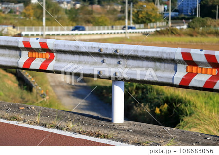 ガードレール イメージ 108683056