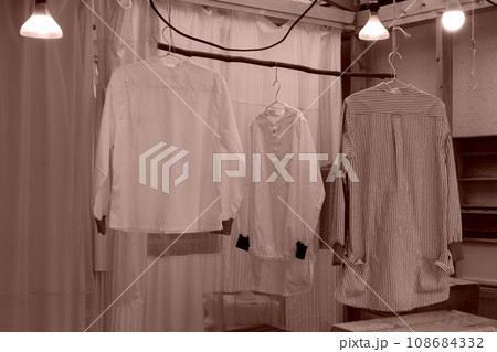 ハンガー 108684332