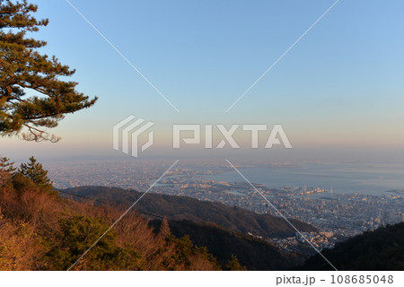 六甲山・天覧台からの眺望 108685048