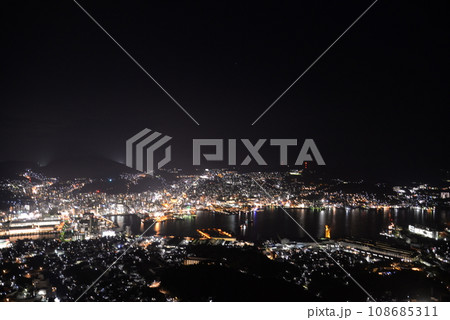 稲佐山からの夜景(長崎県長崎市) 稲佐山からの夜景(長崎県長崎市) 108685311