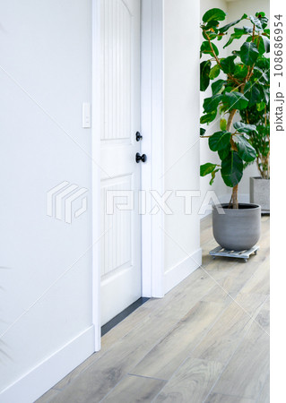 おしゃれな部屋の内観 おしゃれな部屋の内観 108686954