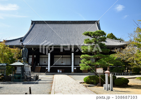 西山浄土宗総本山 光明寺(御影堂) 【京都府長岡京市】 西山浄土宗総本山 光明寺(御影堂) 【京都府長岡京市】 108687103