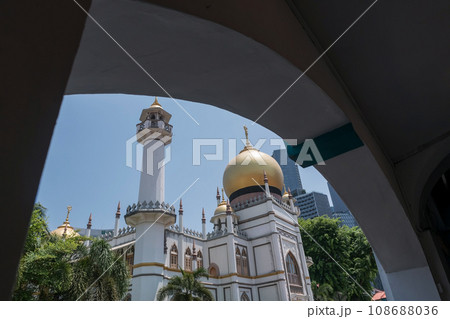Sultan Masjid church against blue sky in Haji Lane, Bugis, Singapore 108688036