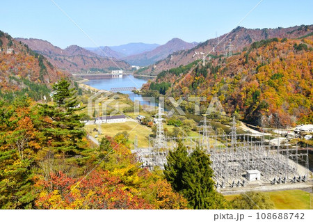 福島県只見町 秋の田子倉ダムからの眺め 福島県只見町 秋の田子倉ダムからの眺め 108688742