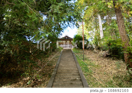 埼玉県東松山市の岩殿観音堂参道に鎮座する熊野神社 埼玉県東松山市の岩殿観音堂参道に鎮座する熊野神社 108692103