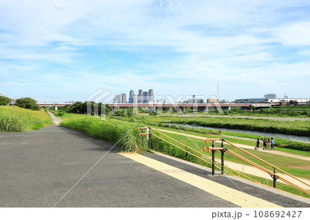 東京都 二子玉川公園と多摩川 東京都 二子玉川公園と多摩川 108692427