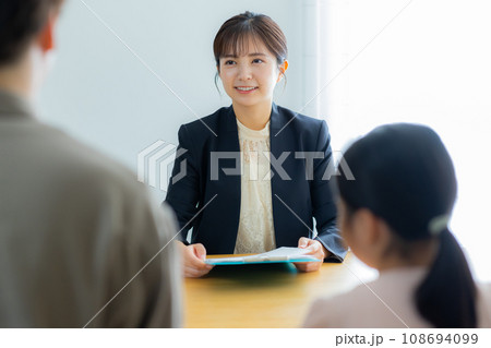三者面談　小学生 108694099