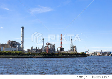 京浜工業地帯　塩浜運河 108694397