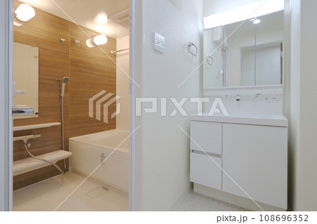 洗面室 浴室 洗面室 浴室 108696352