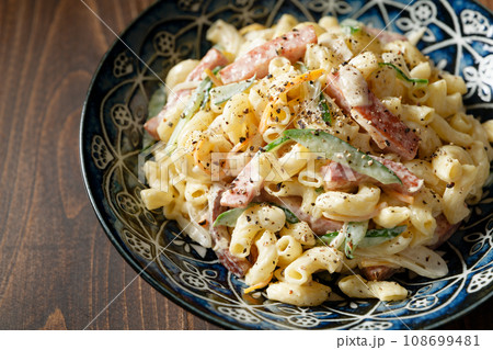 マカロニサラダ 108699481