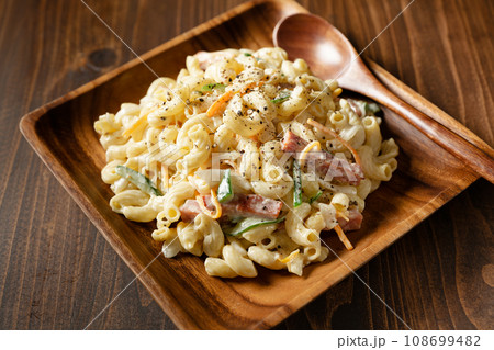 マカロニサラダ 108699482