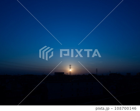 青の夕景 108700146