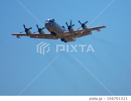 岩国基地を離陸するUP-3D 108701321