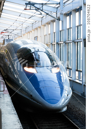 500系新幹線(岡山駅にて停車中) 500系新幹線(岡山駅にて停車中) 108704622