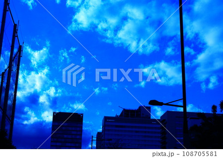 カラー 空 雲 天気 晴れ(2023年11月登録) カラー 空 雲 天気 晴れ(2023年11月登録) 108705581