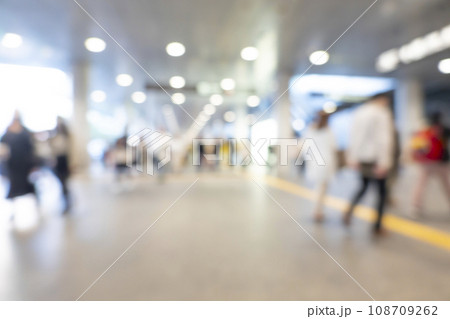 繁華街のボケ表現 108709262