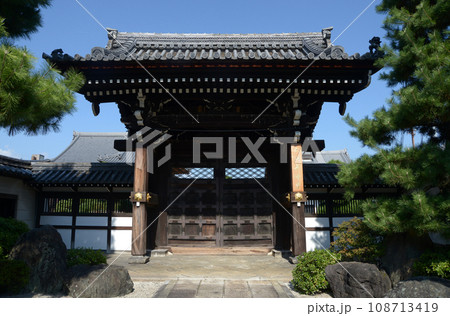 要法寺　山門　京都市左京区 108713419